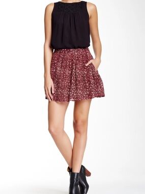 Lucky Brand Maroon and Cream Floral Mini Skirt
